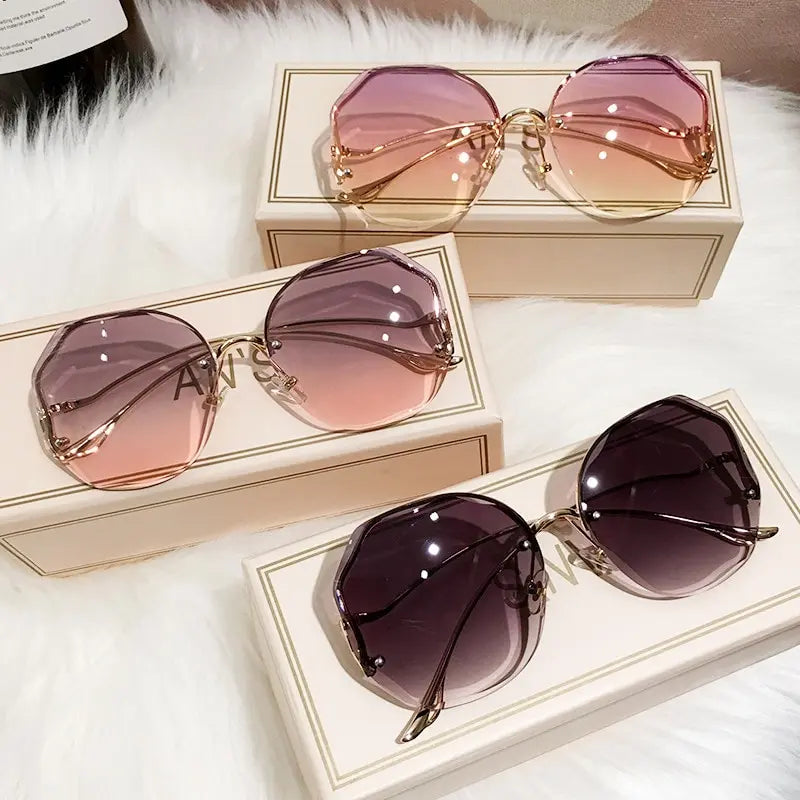 3. accessori - Occhiali da sole da donna senza montatura oversize