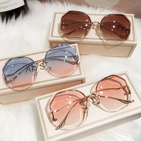 3. accessori - Occhiali da sole da donna senza montatura oversize